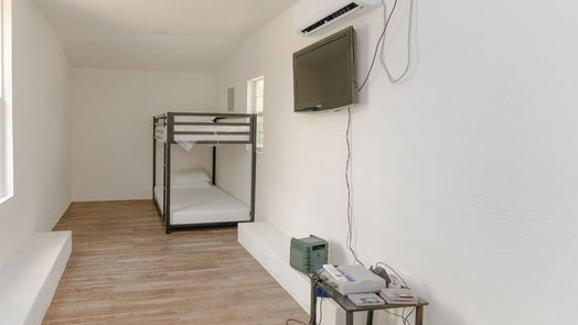 Oakwood null-story, null-bed 0000 TBD County-idx