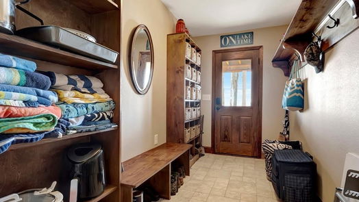 Etoile 3-story, 3-bed 907 County Road 4921-idx