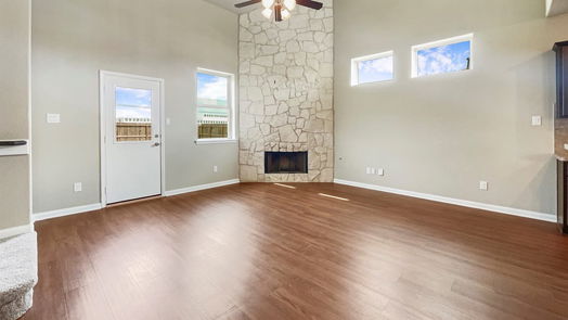 Sealy 2-story, 3-bed 101 White Wing Circle B-idx