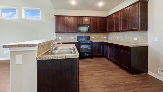 Sealy 2-story, 3-bed 101 White Wing Circle B-idx