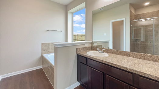 Sealy 2-story, 3-bed 101 White Wing Circle B-idx