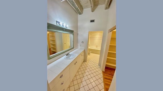 Houston null-story, 1-bed 201 Main Street 5D-idx