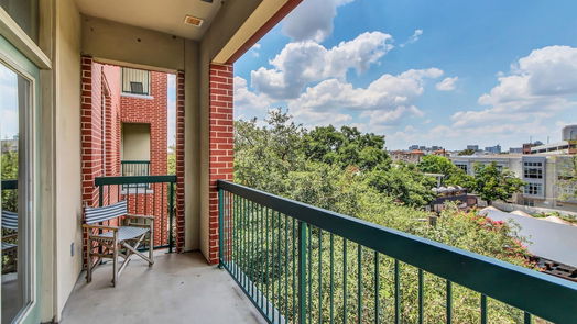 Houston 1-story, 2-bed 300 St Joseph Parkway 318-idx