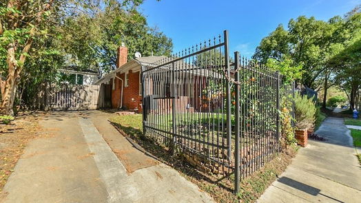 Houston 1-story, 2-bed 1326 W Pierce Street-idx