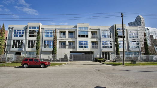 Houston 1-story, 1-bed 207 Pierce Street 203-idx