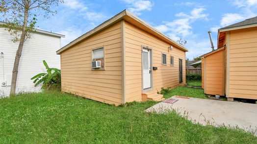 Houston 1-story, 2-bed 413 N Live Oak Street-idx