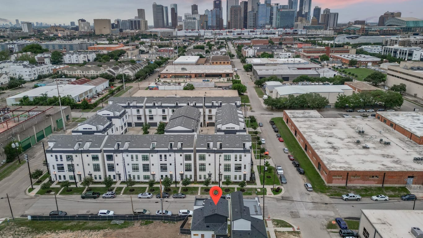 Houston 4-story, 3-bed 1105 Ennis Street-idx