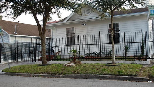 Houston 1-story, 2-bed 3804 Garrow Street-idx