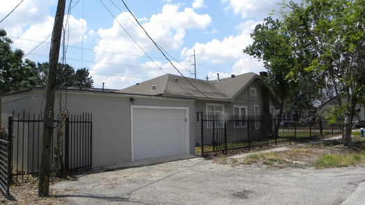 Houston 1-story, 2-bed 1801 Hussion Street-idx