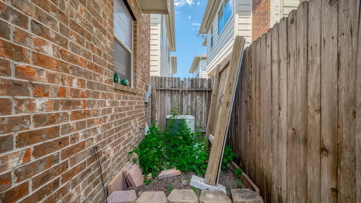 Houston 2-story, 2-bed 1723 Aden Drive-idx