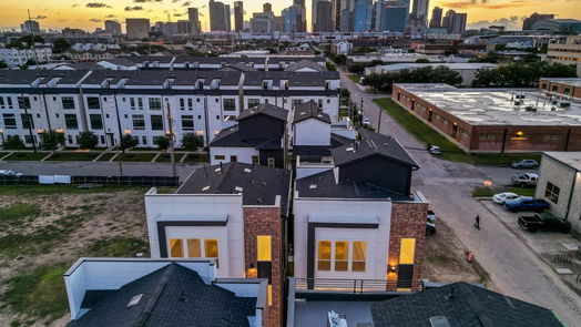 Houston 4-story, 3-bed 3008 Lamar Street-idx