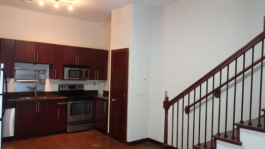 Houston 1-story, 1-bed 2205 Mckinney Street 316-idx