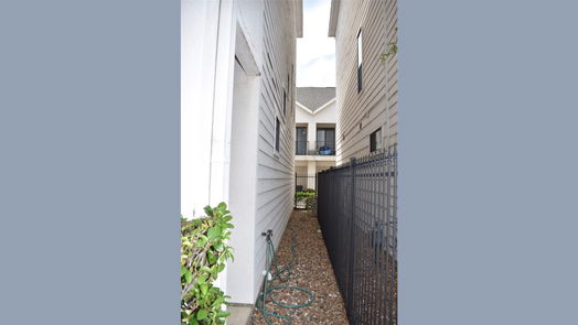 Houston 3-story, 3-bed 712 Live Oak Street-idx