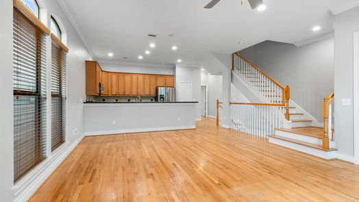 Houston 3-story, 2-bed 1111 Saint Charles Street-idx