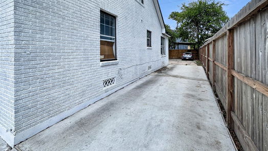 Houston 1-story, 3-bed 3015 Cleburne Street-idx