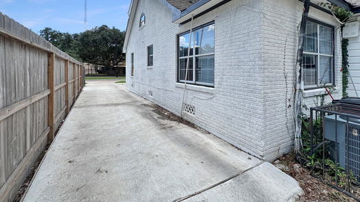 Houston 1-story, 3-bed 3015 Cleburne Street-idx