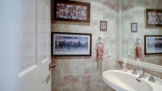 Houston null-story, 2-bed 1111 Hermann Drive 22F-idx
