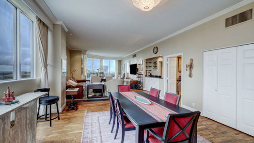 Houston null-story, 2-bed 1111 Hermann Drive 22F-idx