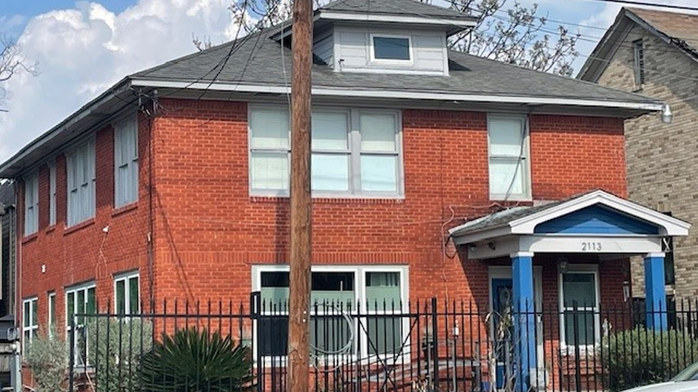 Houston 2-story, 2-bed 2113 Alabama St Street-idx