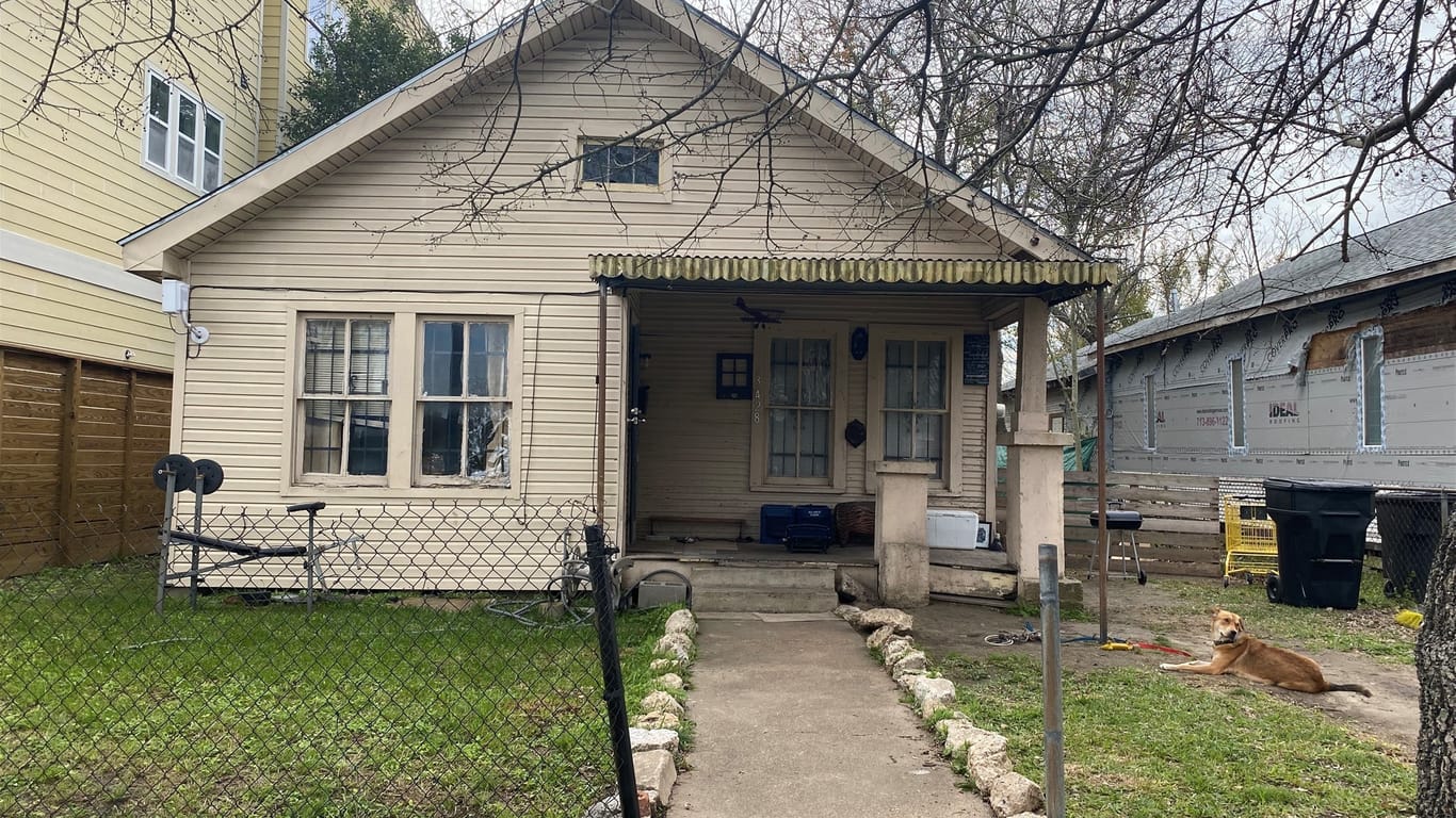 Homes under $200k-1