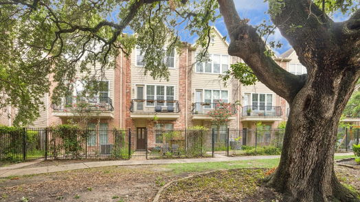 Houston 3-story, 2-bed 2902 Chenevert Street B-idx