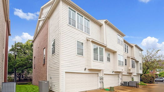 Houston 3-story, 2-bed 3015 Austin Street-idx