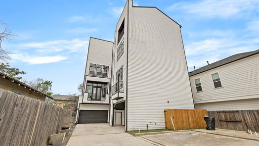 Houston 4-story, 3-bed 2414 Saint Charles B-idx