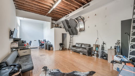 Houston 2-story, 1-bed 4916 Kelvin Drive-idx