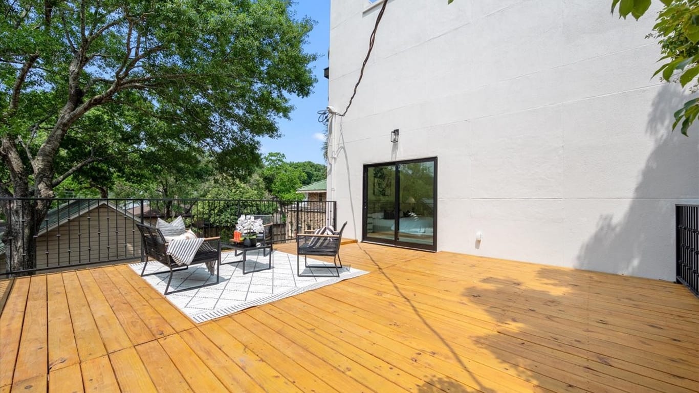 Houston 4-story, 4-bed 2135 Quenby Street-idx