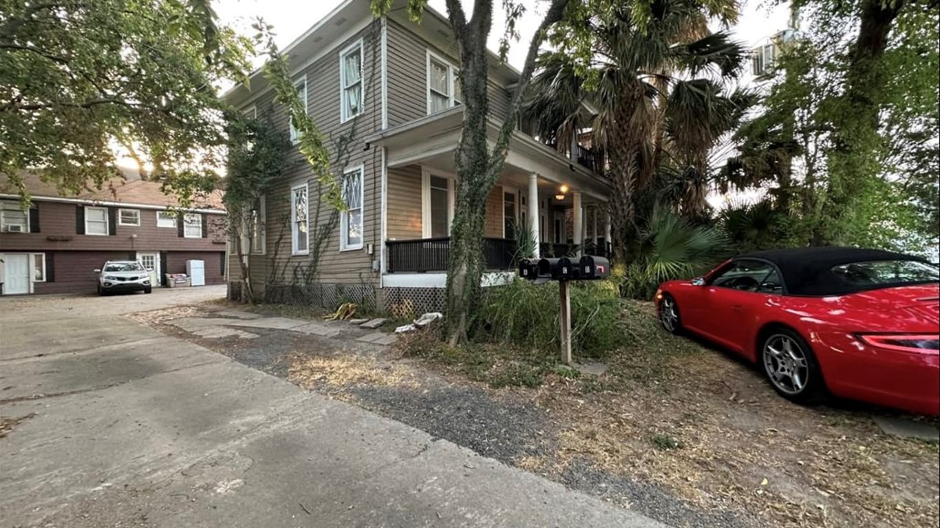 Houston 2-story, 2-bed 2518 Grant Street-idx