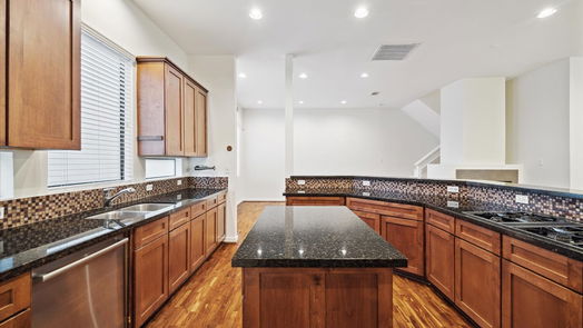 Houston 4-story, 3-bed 1609 Welch Street C-idx