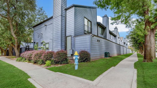 Houston 2-story, 1-bed 2100 Commonwealth Street P-idx