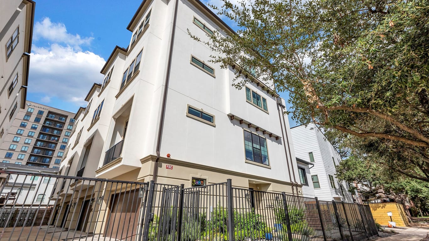 Houston 4-story, 3-bed 2720 Baldwin Street-idx