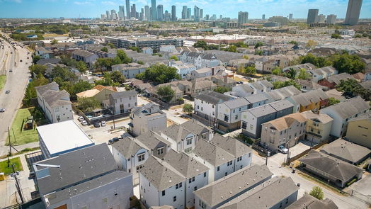 Houston 3-story, 3-bed 4310 Marina Street C-idx