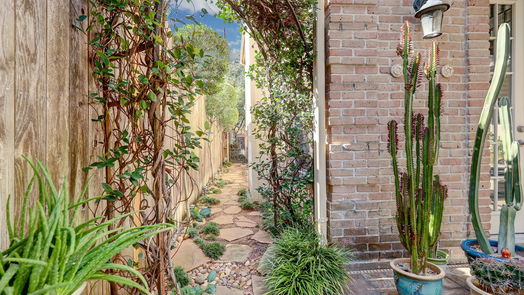 Houston 2-story, 4-bed 212 Asbury Street-idx