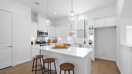 Houston 3-story, 3-bed 4308 Marina Street C-idx