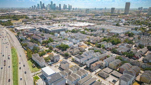 Houston 3-story, 3-bed 4308 Marina Street C-idx