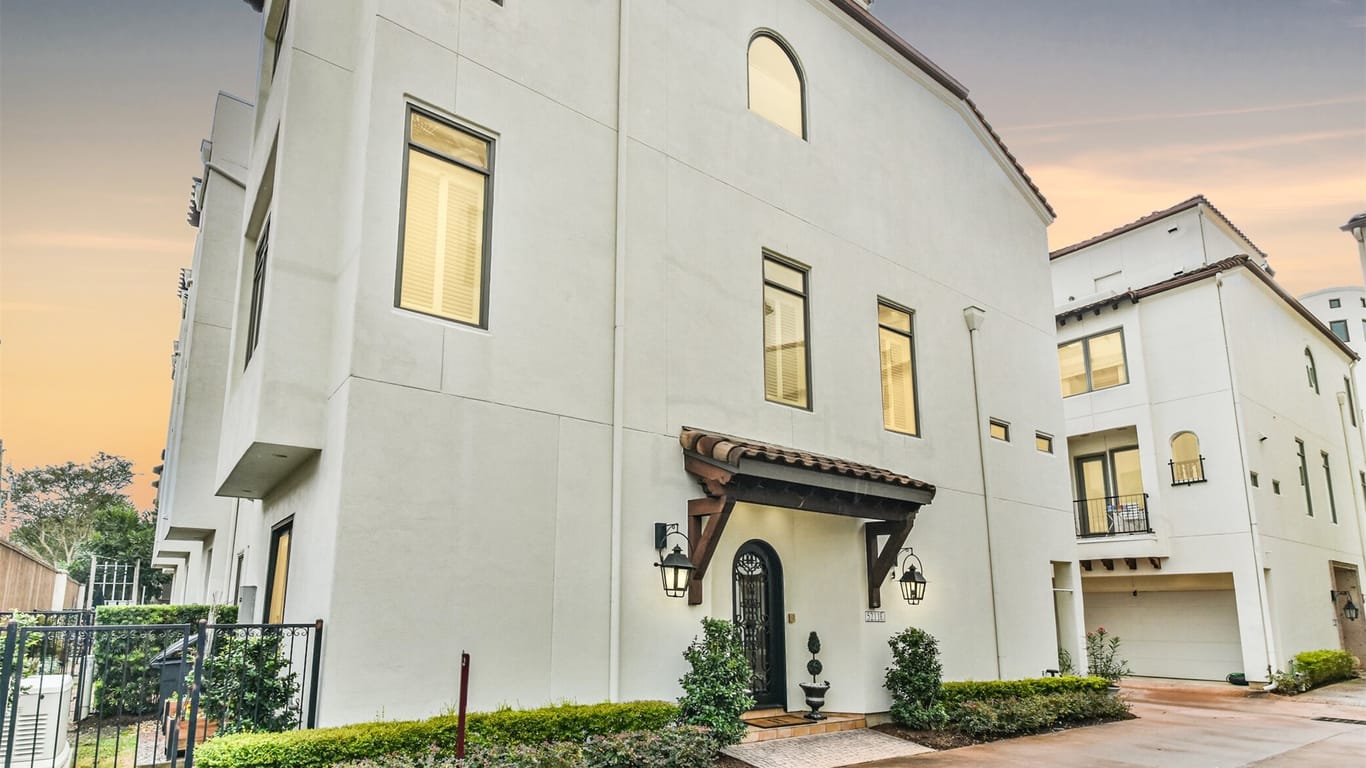 Houston 4-story, 3-bed 5211 Feagan Street E-idx