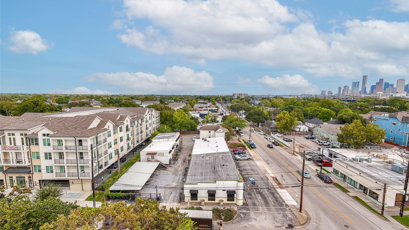 Houston 1-story, 2-bed 3202 White Oak Drive-idx
