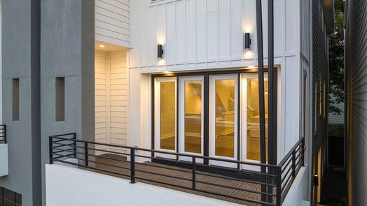 Houston 3-story, 4-bed 1520 Houston Avenue-idx