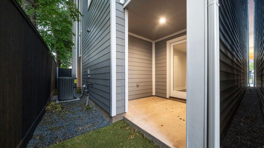 Houston 3-story, 4-bed 1520 Houston Avenue-idx