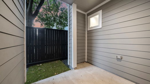 Houston 3-story, 4-bed 1520 Houston Avenue-idx