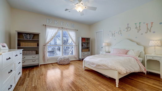 Houston 3-story, 3-bed 414 Park Trail Lane-idx
