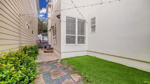 Houston 3-story, 3-bed 414 Park Trail Lane-idx