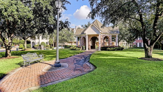 Houston 3-story, 3-bed 414 Park Trail Lane-idx
