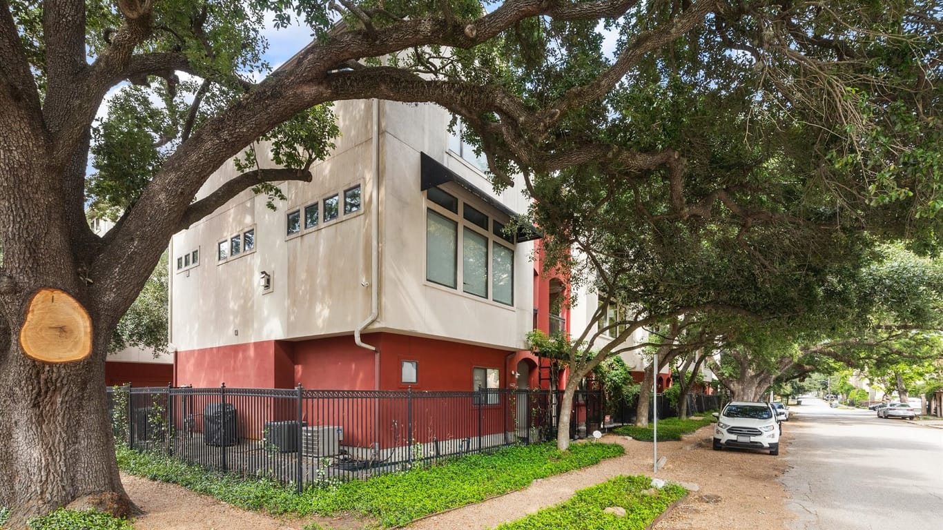 Houston 3-story, 3-bed 4626 Feagan Street-idx