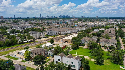 Houston 3-story, 3-bed 1511 Sandman Street-idx