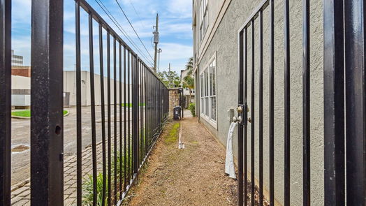 Houston 3-story, 3-bed 663 Hartman Street-idx