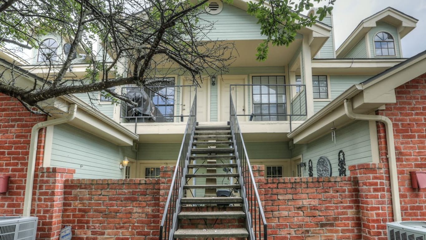 Houston 2-story, 2-bed 4901 Floyd Street 17-idx