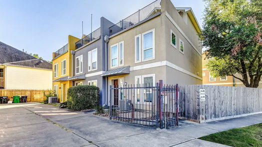 Houston 3-story, 2-bed 5933 Allen Street-idx